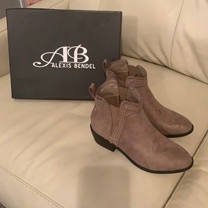 Ankle boots